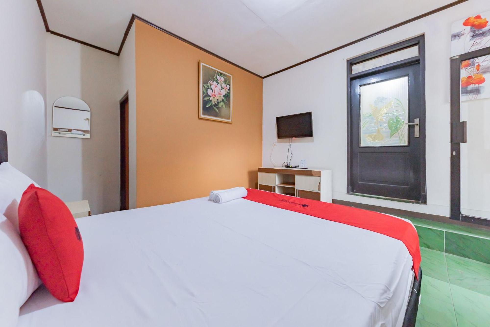 Hotel Reddoorz Near Cikole Lembang Exterior foto