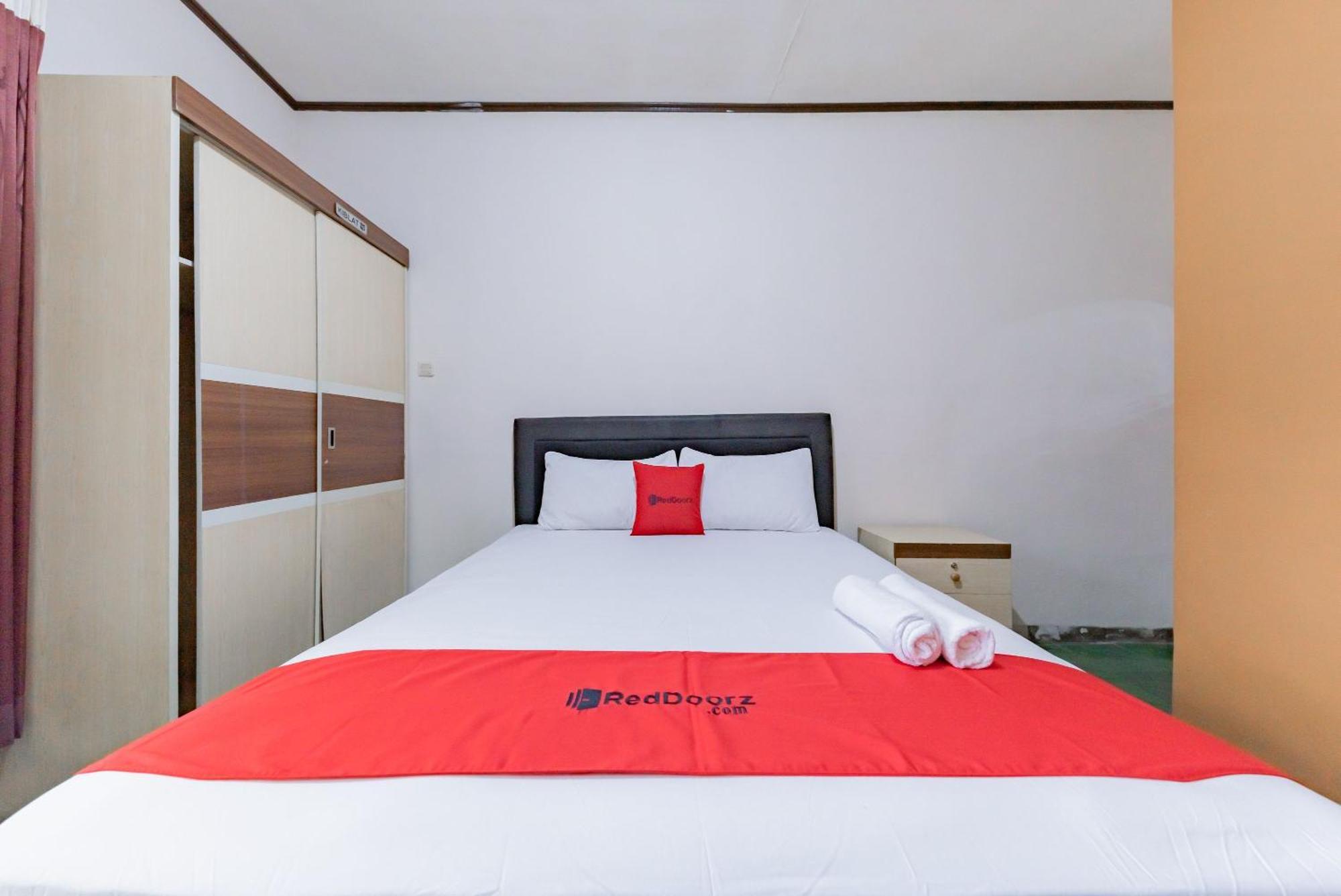 Hotel Reddoorz Near Cikole Lembang Exterior foto